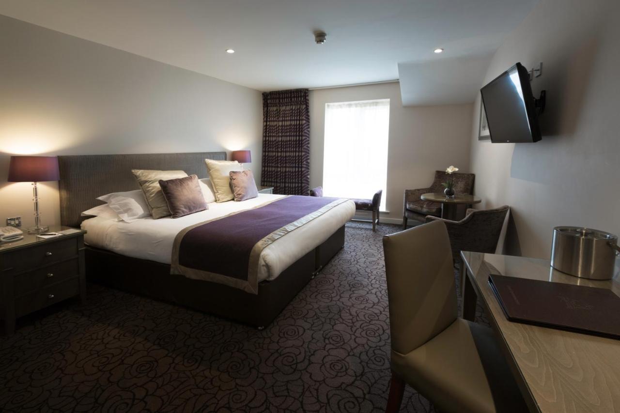Sandford Springs Hotel And Golf Club Kingsclere Buitenkant foto