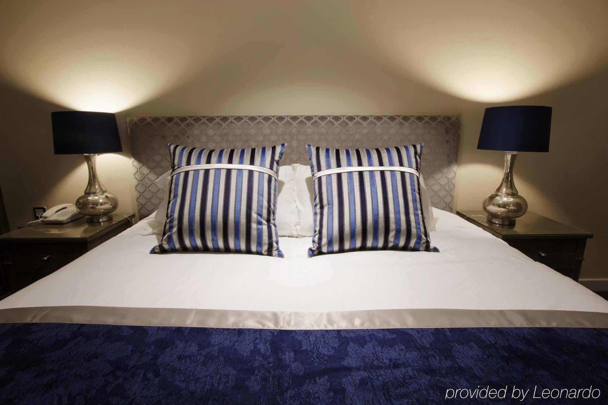 Sandford Springs Hotel And Golf Club Kingsclere Buitenkant foto