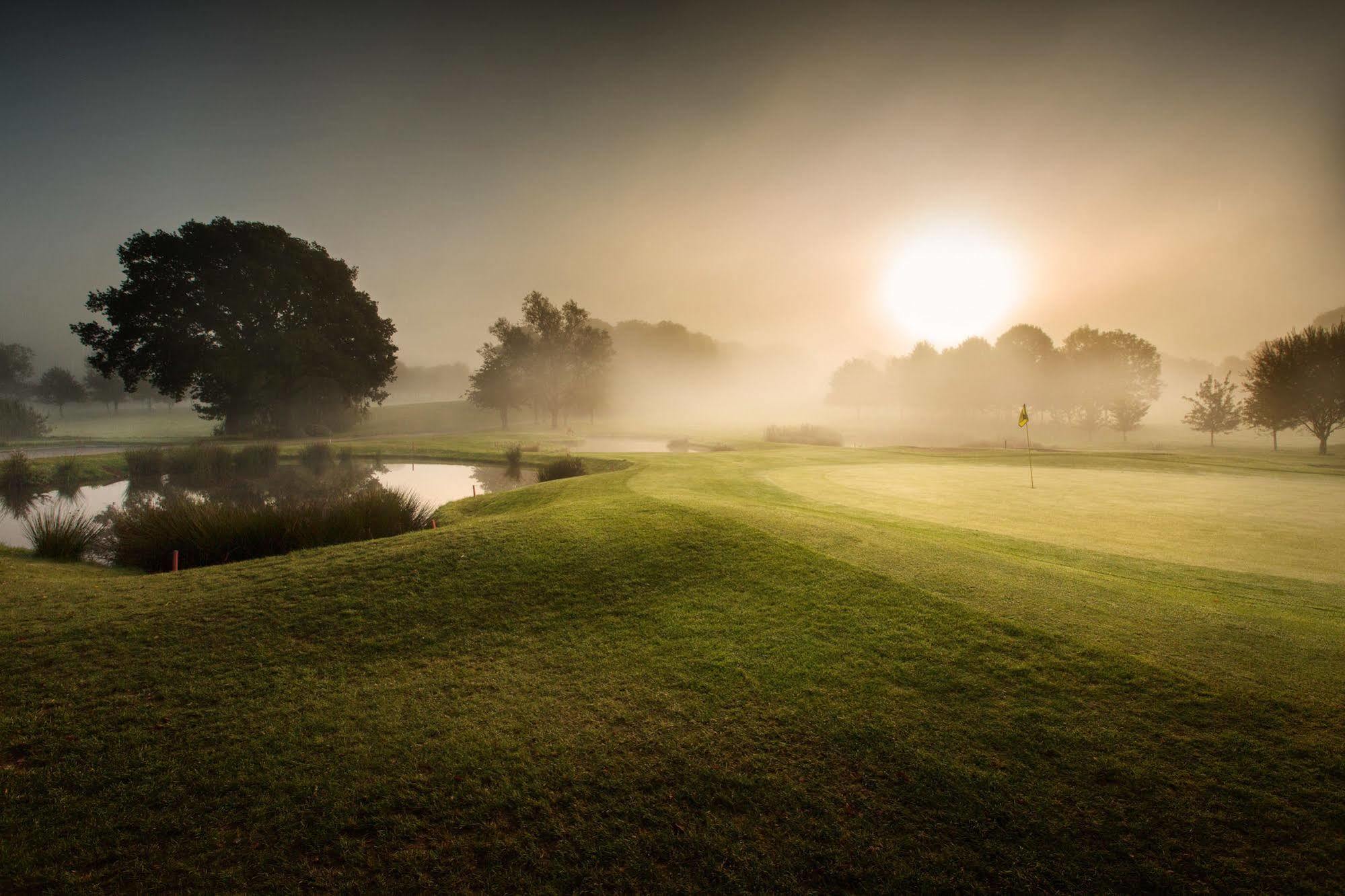 Sandford Springs Hotel And Golf Club Kingsclere Buitenkant foto