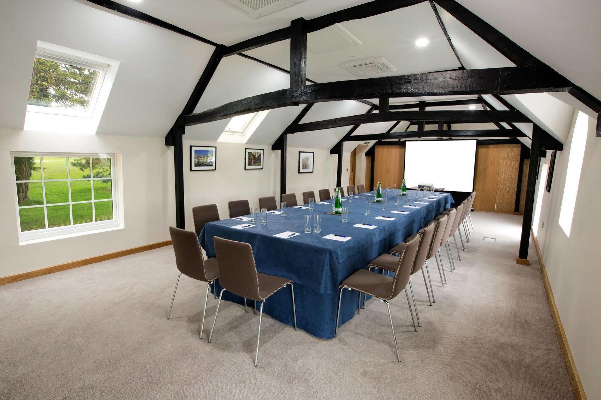 Sandford Springs Hotel And Golf Club Kingsclere Buitenkant foto