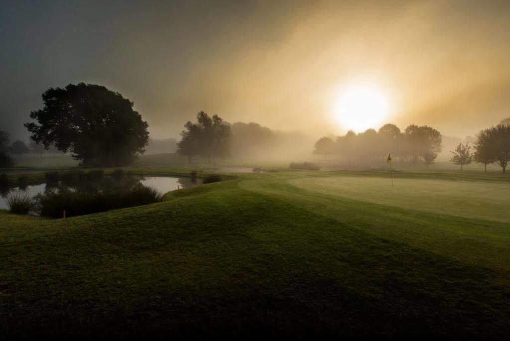 Sandford Springs Hotel And Golf Club Kingsclere Buitenkant foto